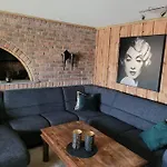 Romslig Midt I Lofoten Leknes