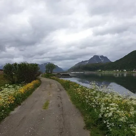 Romslig Midt I Lofoten * Leknes