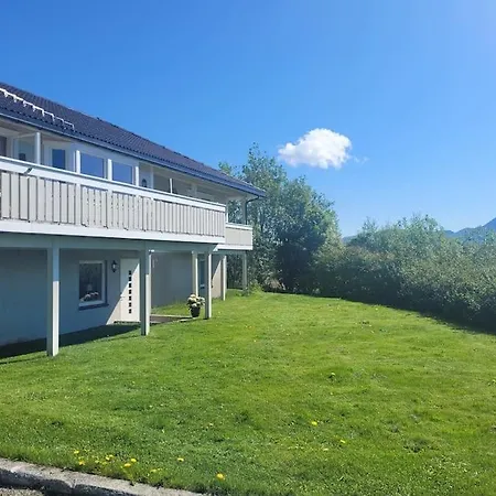 Romslig Midt I Lofoten *