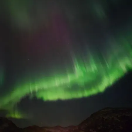 Romslig Midt I Lofoten * レクネス